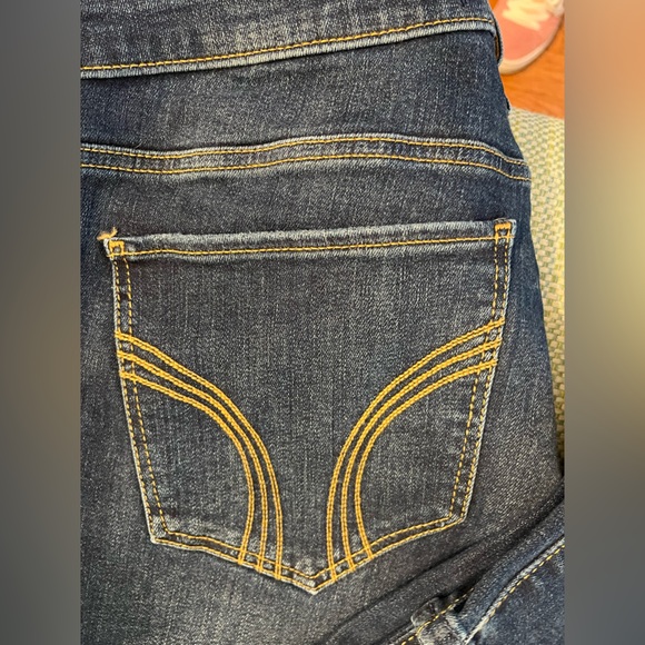 Dark wash/rinse Hollister jeans - Picture 3 of 4